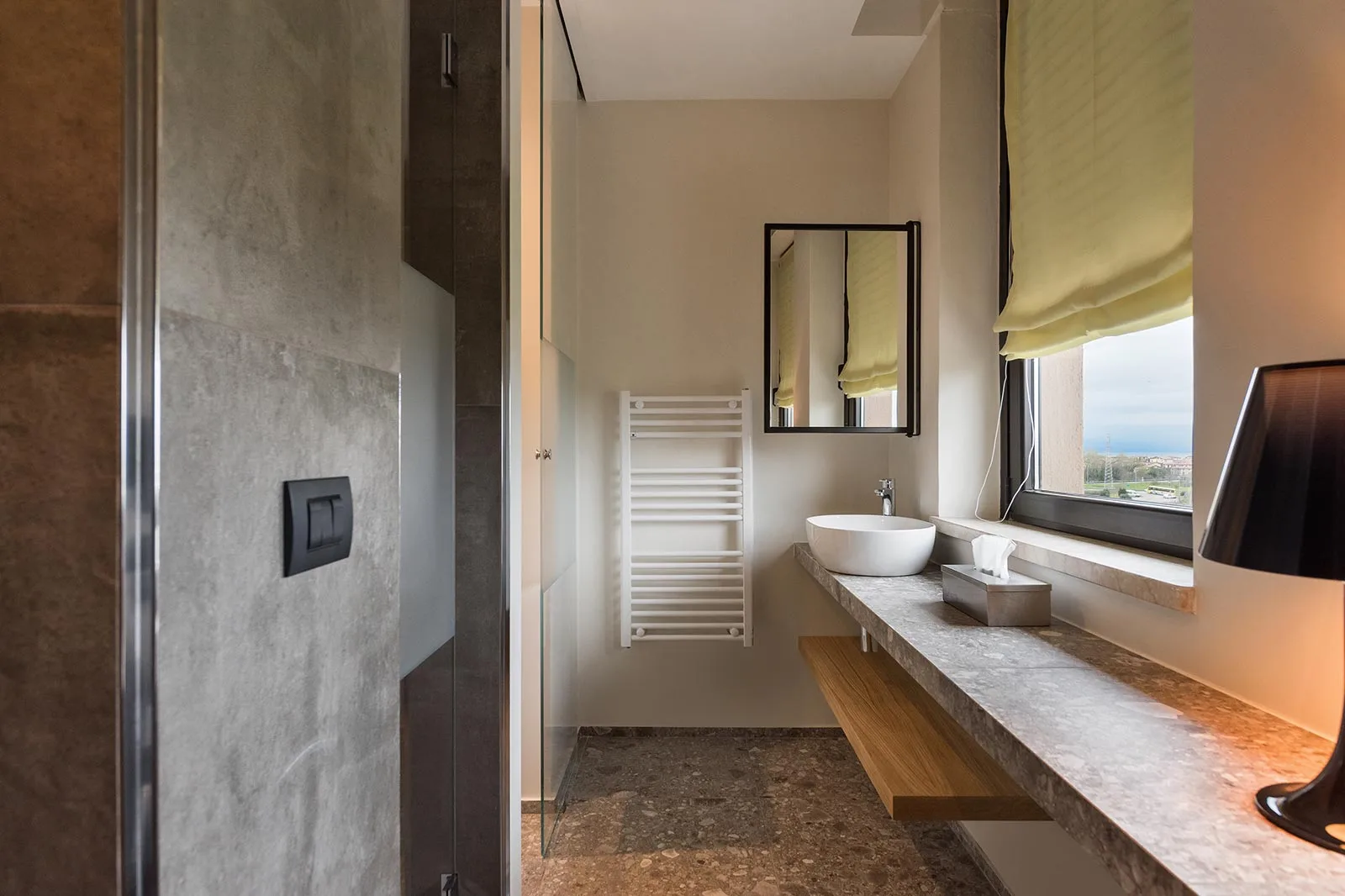arredamento hotel focus bagno a vista finiture materiche
