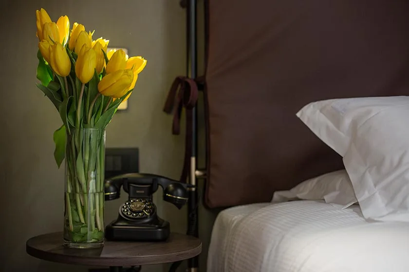 hotel camera arredo decoro dettagli