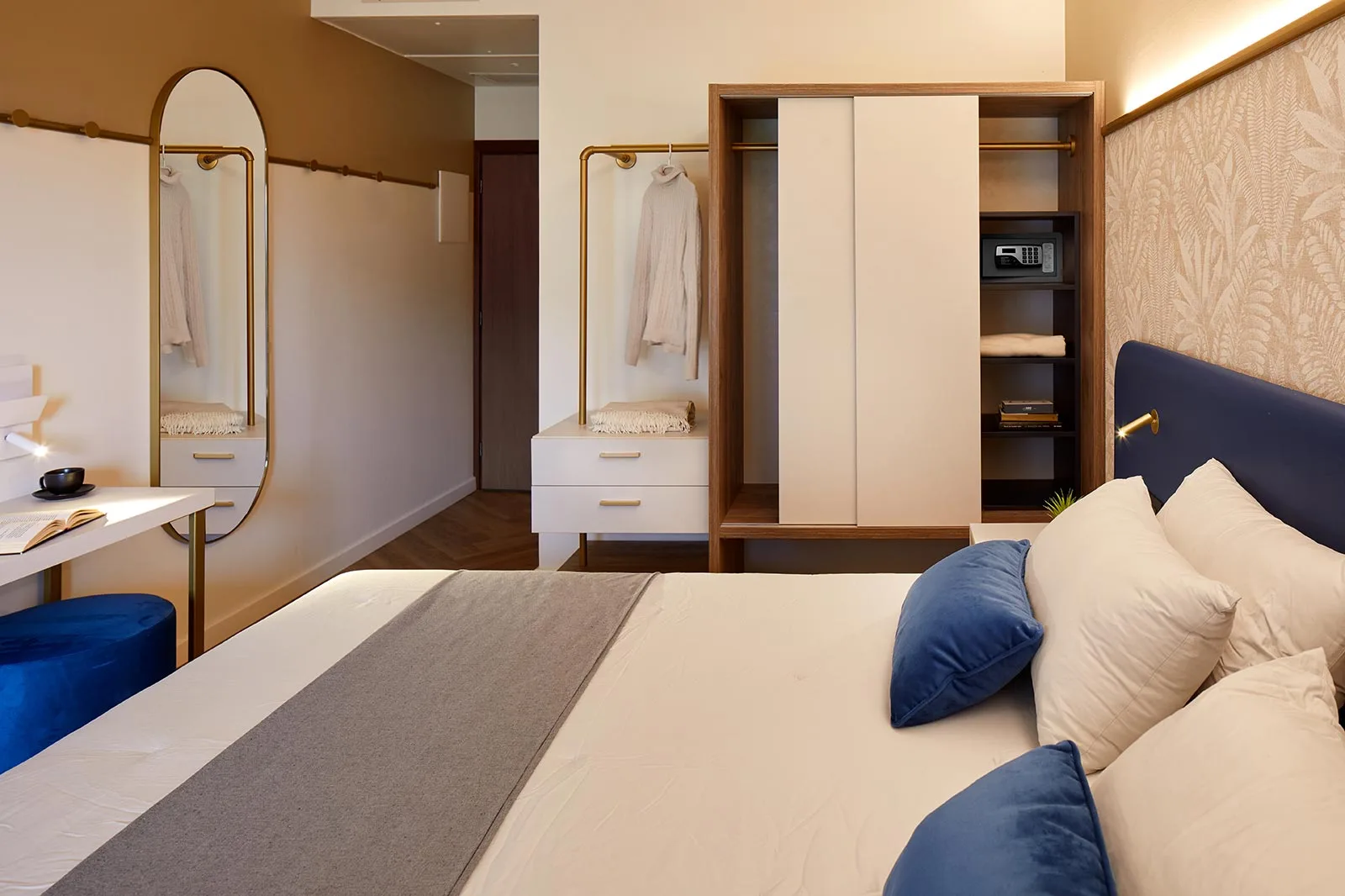 arredamento hotel design camera letto armadio