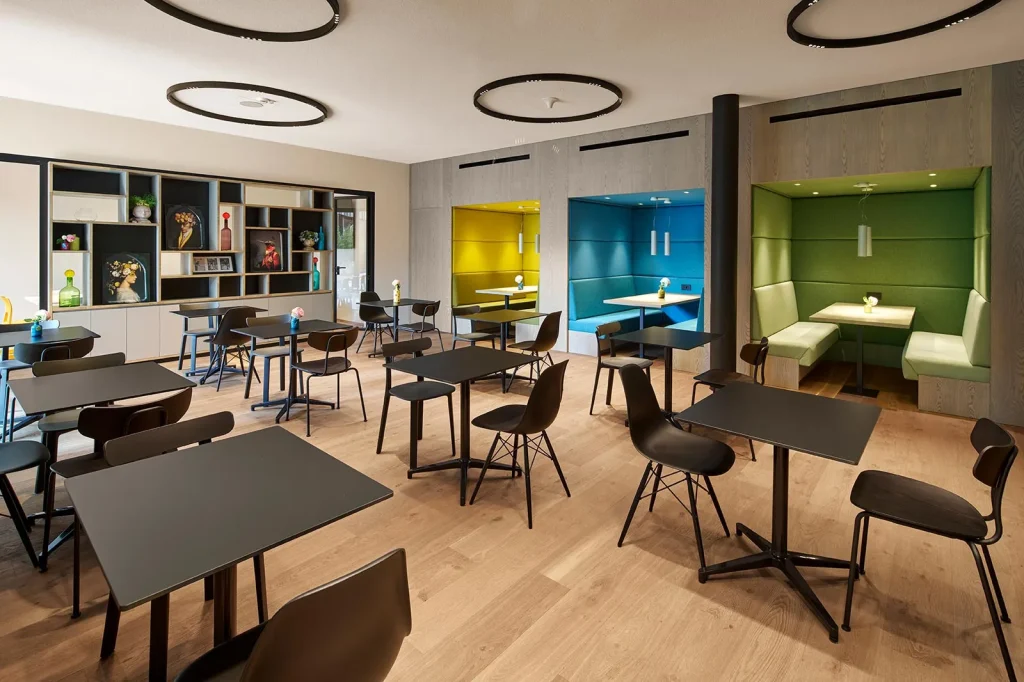 arredamento realizzazione hotel design su misura sala colazioni dettagli