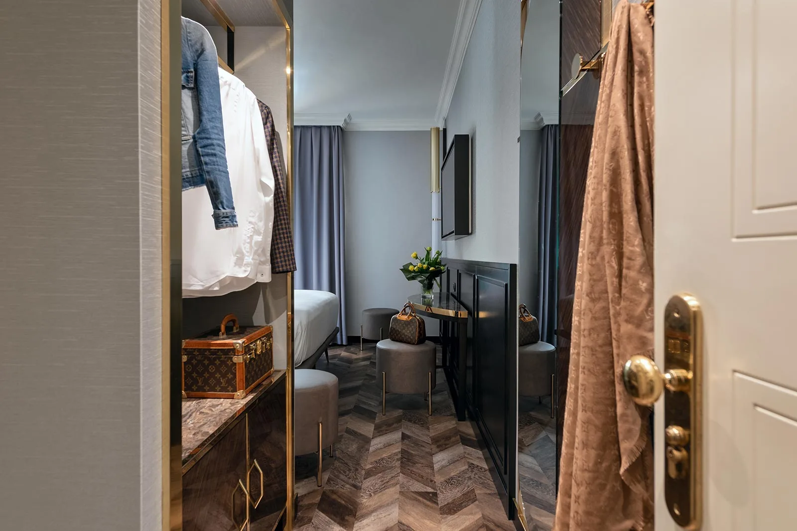 arredamento hotel albergo classico moderno lusso ingresso