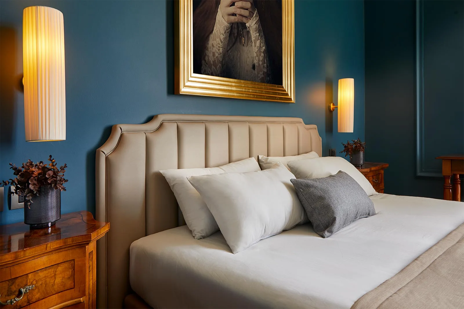 arredamento camere hotel stile classico blu oro