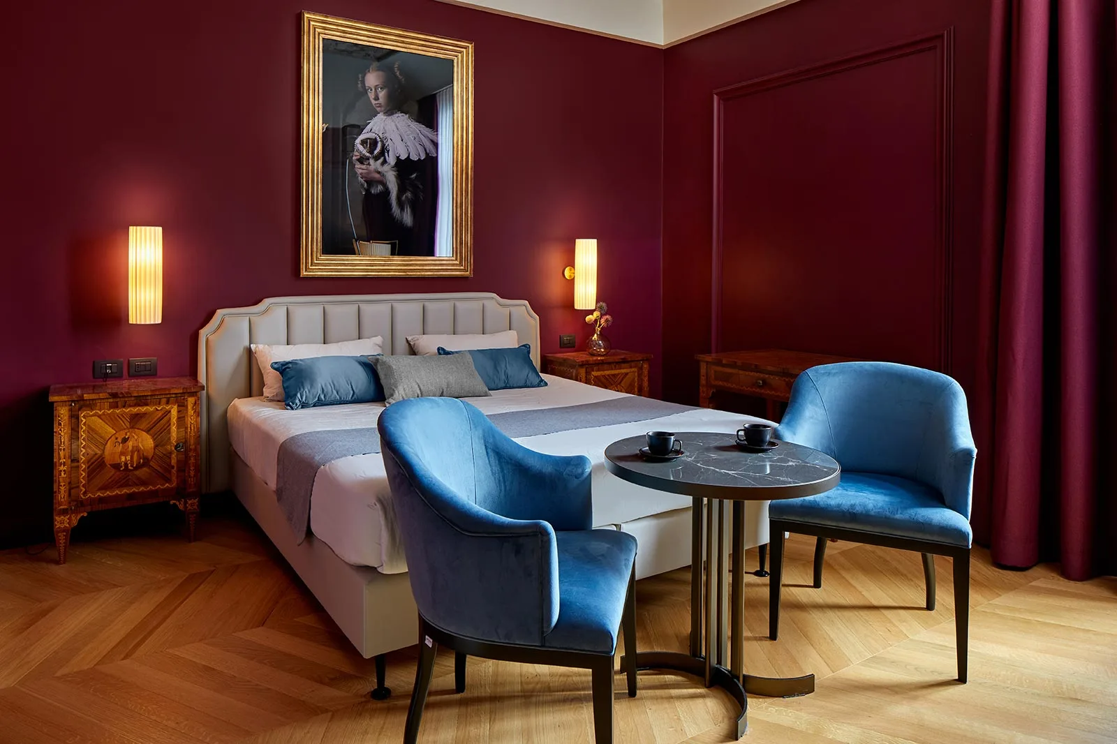 arredamento camere hotel stile classico contrasti colore materiali