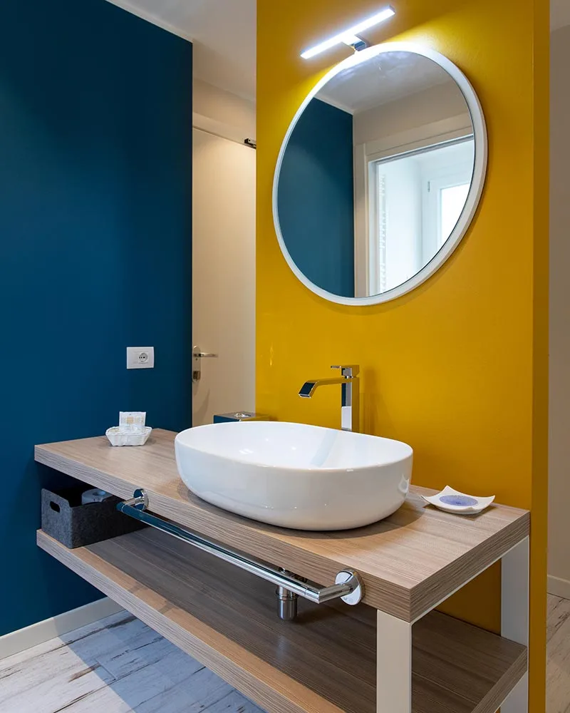arredamento hotel stile marino mobile bagno
