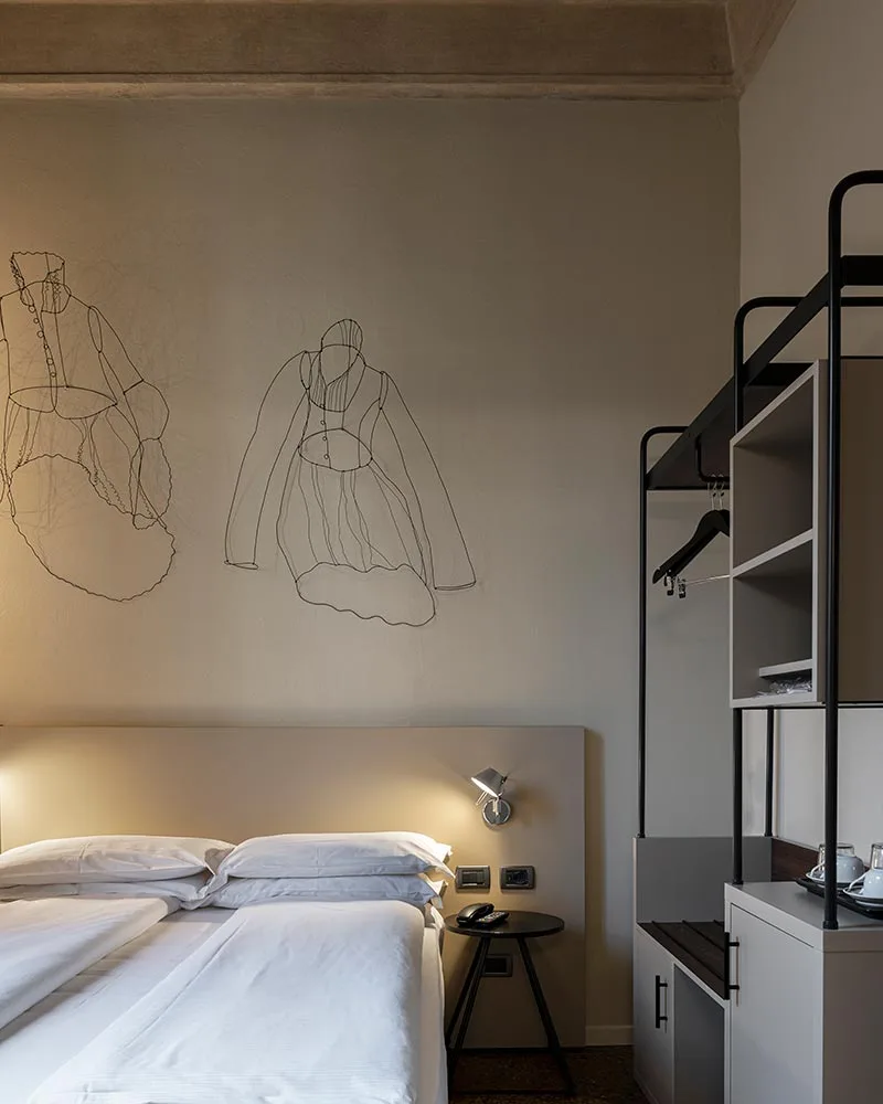 arredamento realizzazione hotel moderno dettaglio accessori