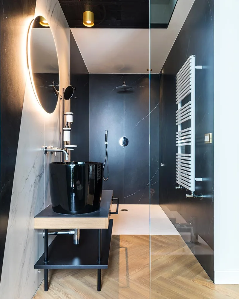 realizzazione management boutique hotel lago minimal bagno camera