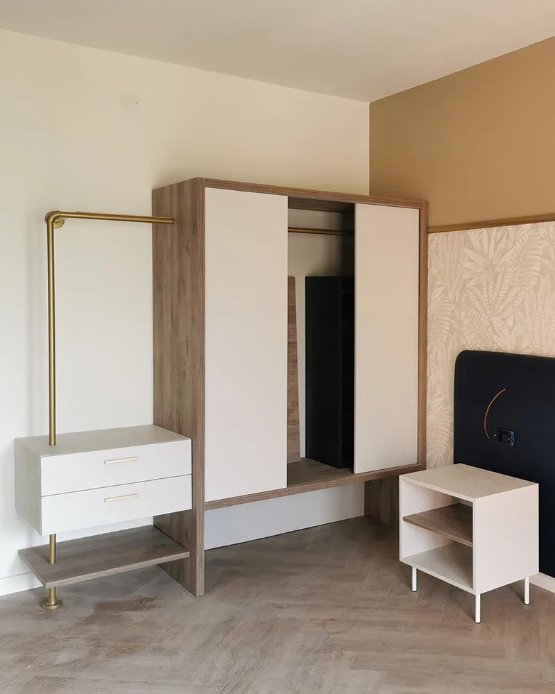 ristrutturazione hotel montaggio arredo armadio