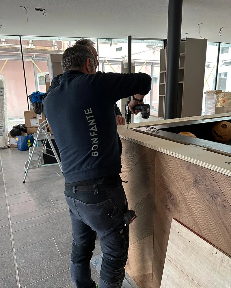 ristrutturazione hotel montaggio arredi team interno