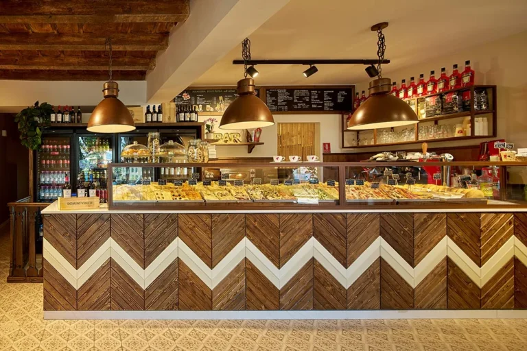 Progetto Contract del bancone di una pizzeria al taglio